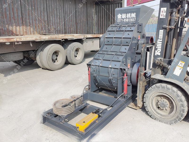 SCF1100X1000大型雙級粉碎機發貨圖片_發往甘肅平陽_破碎煤矸石